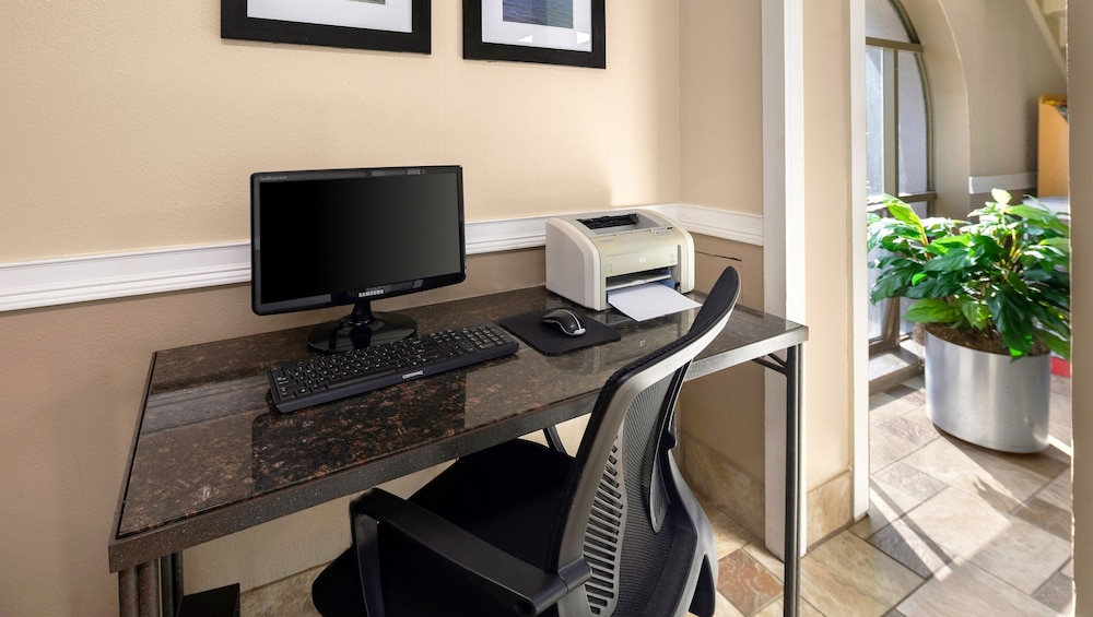 Magnuson Hotel Detroit Airport - photo 41
