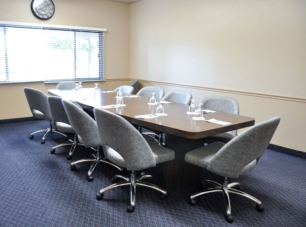 Piccadilly Inn Airport - photo 45
