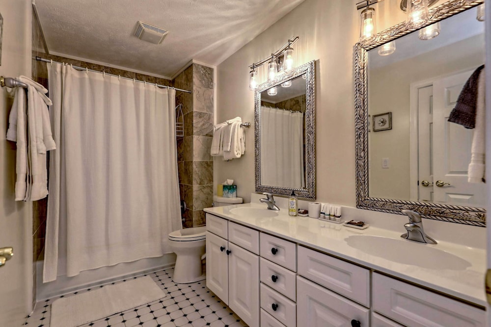 Chic Sky Valley Resort Home on Golf Course - featured photo