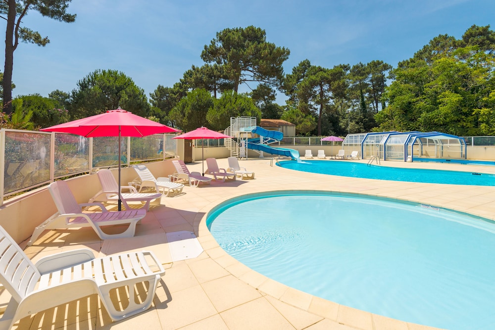 Village Vacances Azureva Ile d'Oléron — hotel in Saint-Trojan-Les-Bains