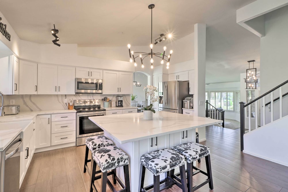 Heated Pool Family Friendly Goodyear Getaway in Liberty, United States