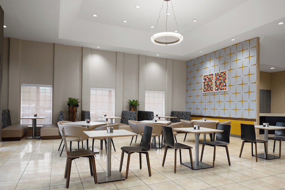 Holiday Inn & Suites Albuquerque Airport by IHG - photo 23