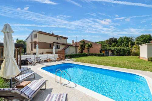 APP Sandro with Common Pool in Porec, Croatia