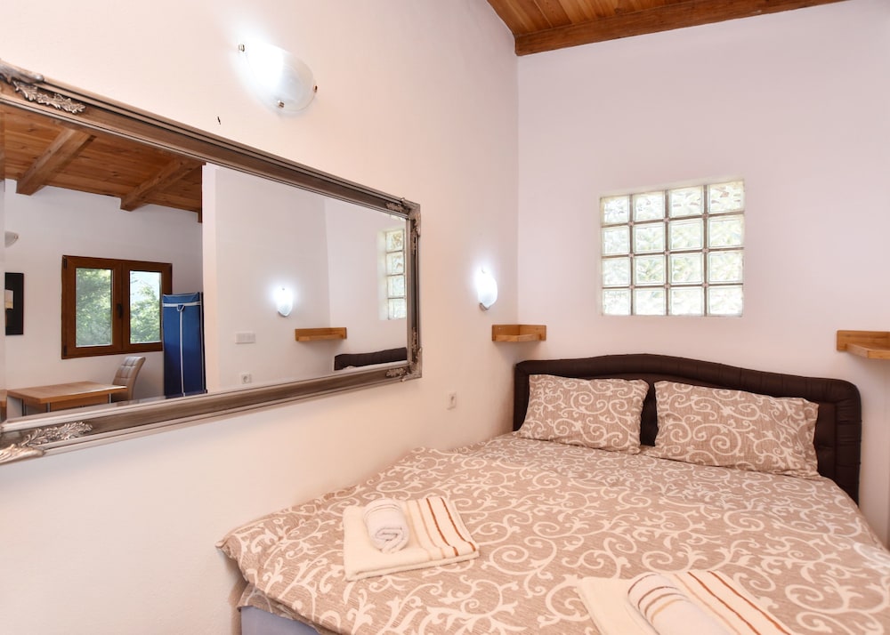 Vila Pegaz — 4-Star Luxury Hotel in Podgorica, Montenegro