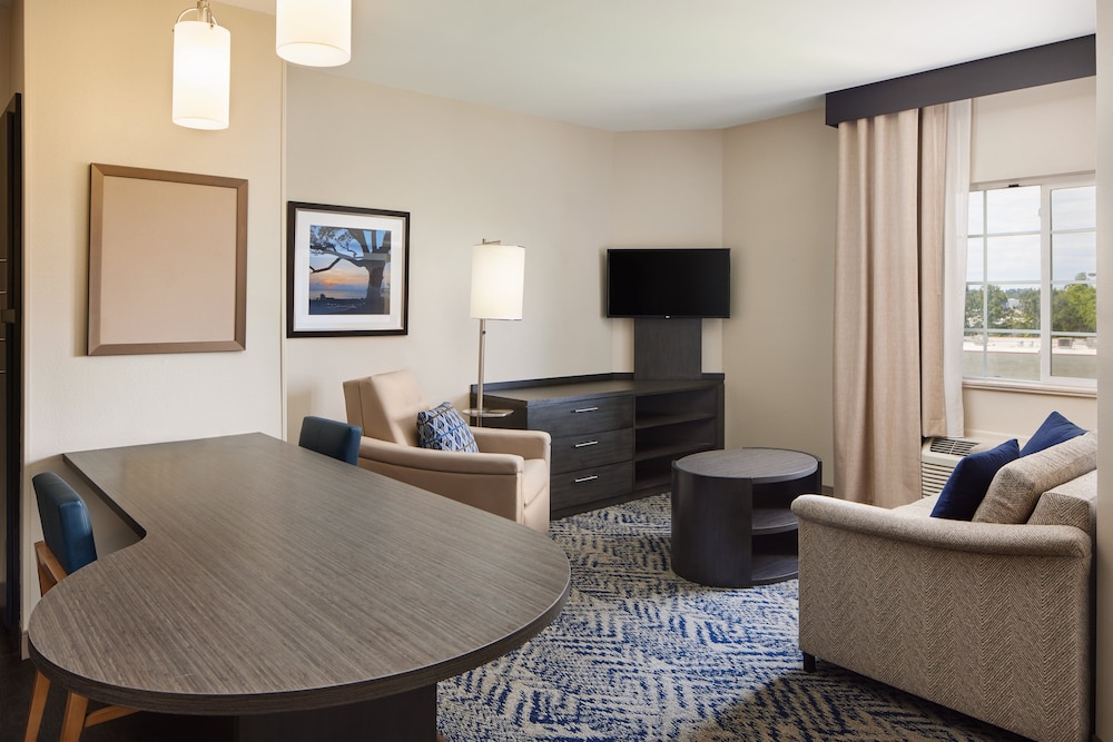 Candlewood Suites I 26 at Northwoods Mall by IHG - photo 22