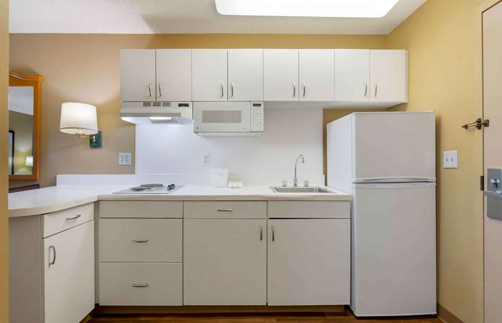 Extended Stay America Kansas City Country Club Plaza - photo 11
