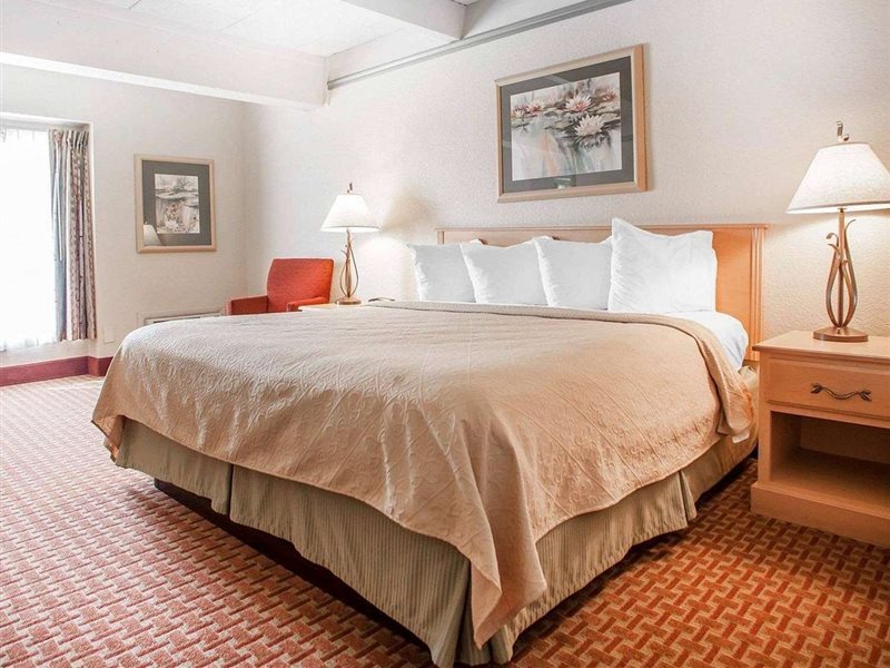 Quality Inn Lake of the Ozarks - photo 21