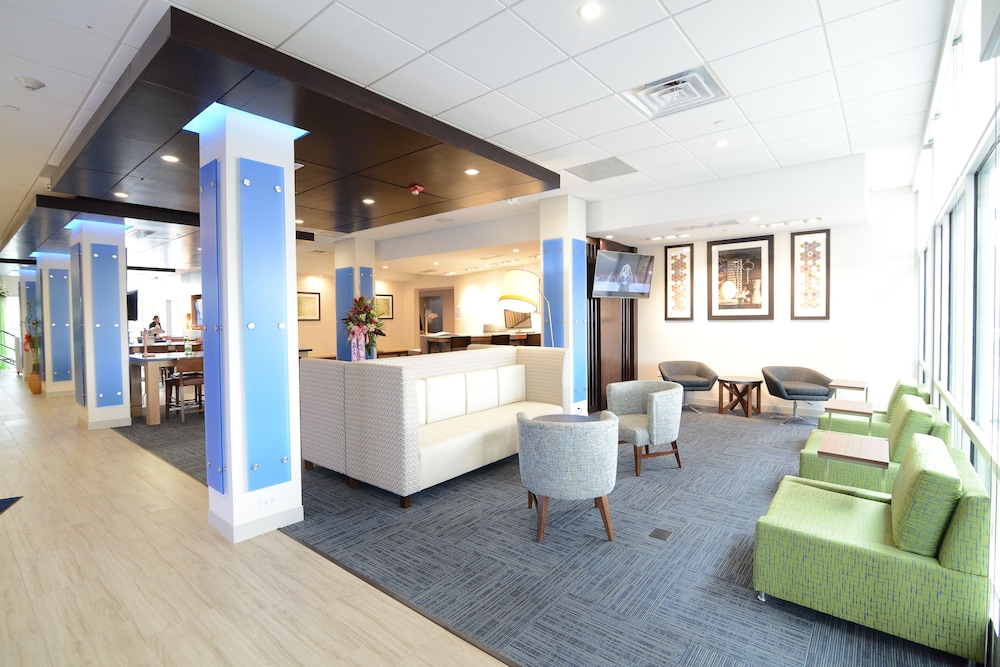 Holiday Inn Express & Suites Chicago North Shore Niles by IHG - photo 44