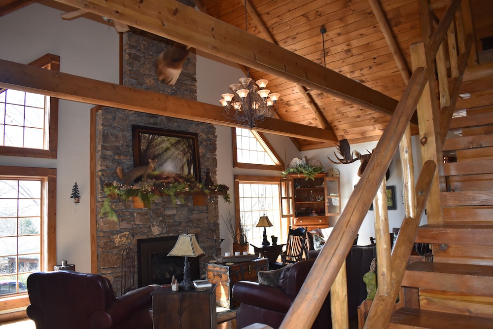 Bear Creek Lodge Cabin Resort - photo 4