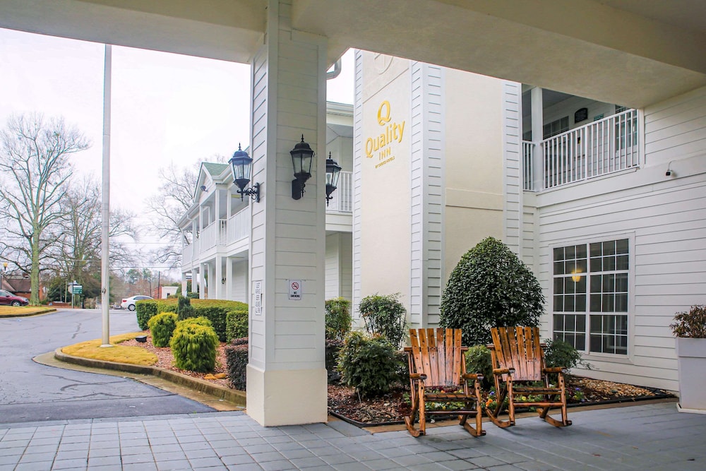 Quality Inn Fayetteville near Historic Downtown Square - photo 58