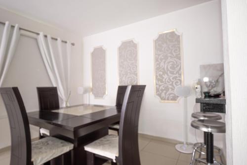 Modern Home with Parking 3ACs 1King & 3Queen Beds Netflix PayPerView — Tepic — photo 5