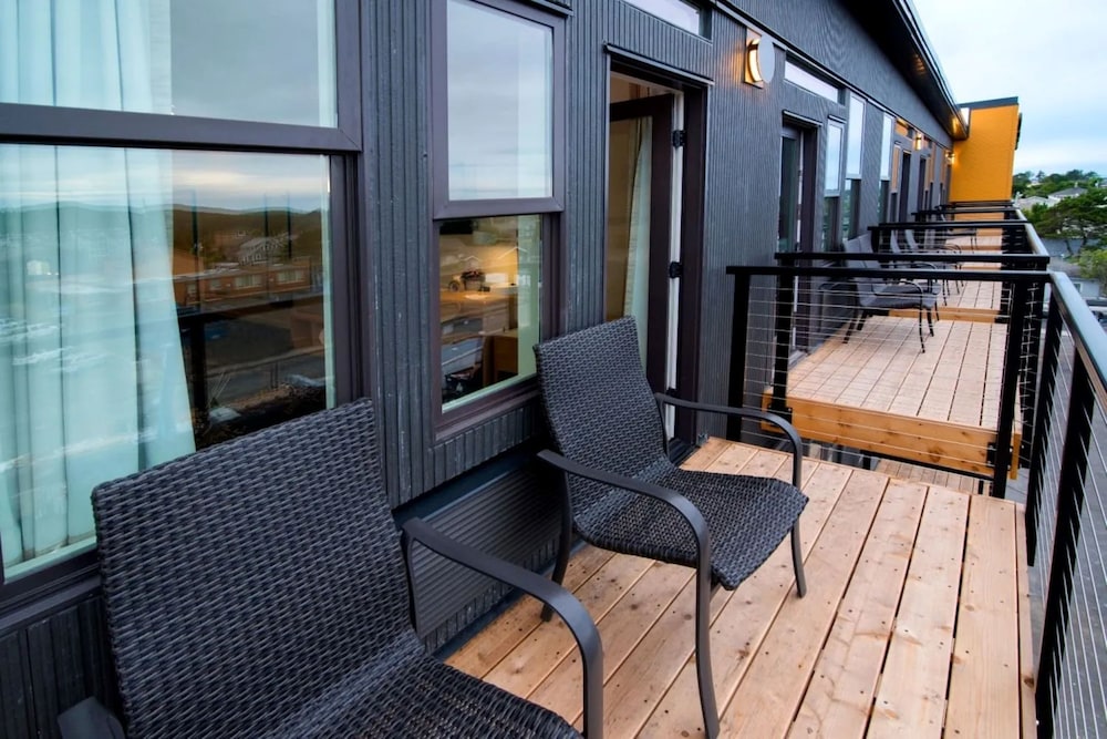 SaltLine Hotel - photo 30