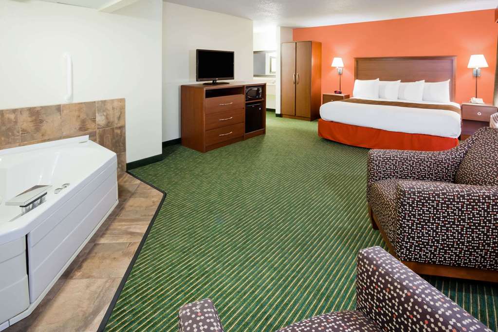 AmericInn by Wyndham Ironwood - photo 34