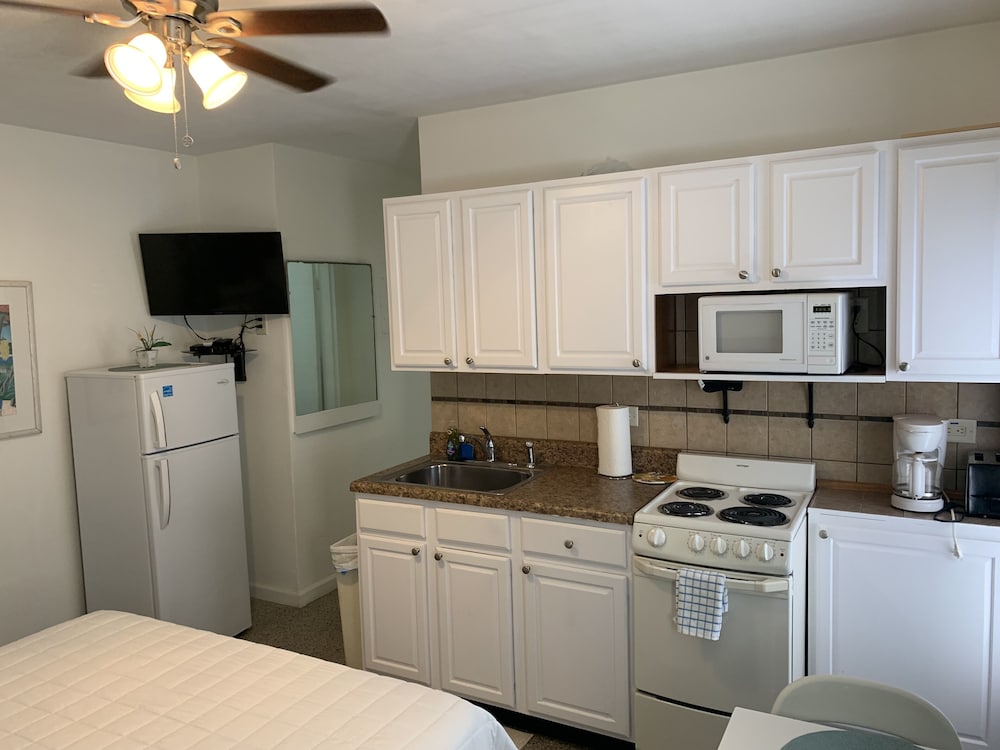 Tiana Beach Inn - photo 14