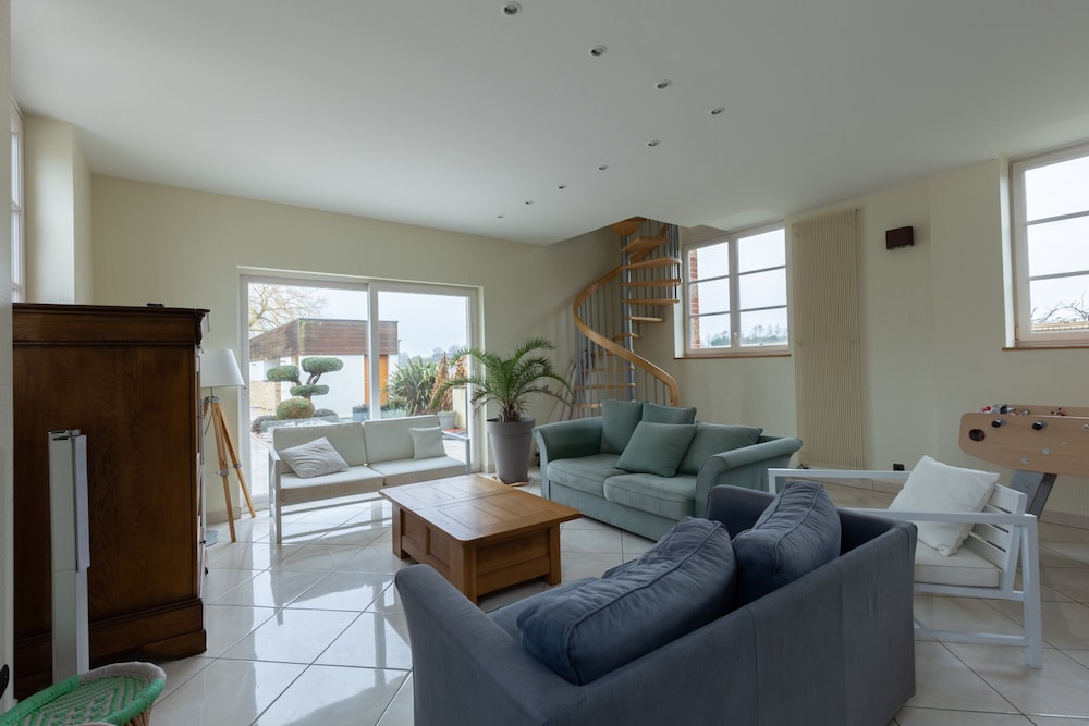 Relaxed Luxury in the Sarthe Countryside — hotel in Teille