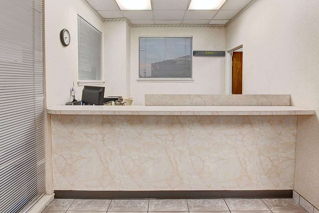 Knights Inn South Houston - photo 4