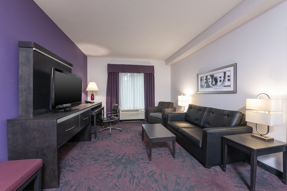 Holiday Inn Express Hotels & Suites Columbus Polaris Parkway by IHG - photo 9