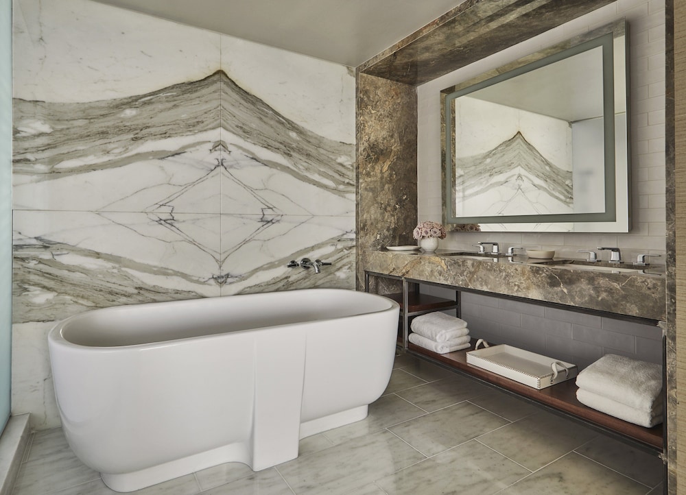Four Seasons Hotel Austin - photo 16