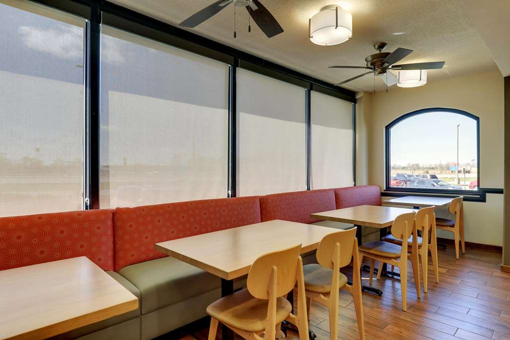 Drury Inn & Suites Marion - photo 7