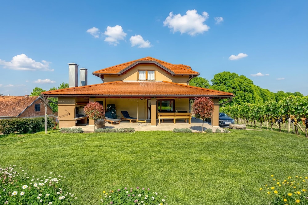 Hedonistic Vineyard Estate — 4-Star Luxury Hotel in Ludbreg, Croatia