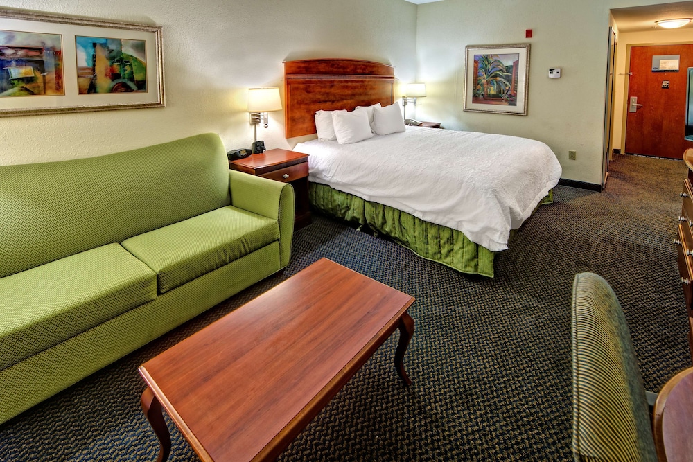 Hampton Inn Quincy - photo 11