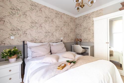 Almond Dream Komfortowy Apartament Smart Lock — 4-Star Luxury Hotel in Poznan, Poland