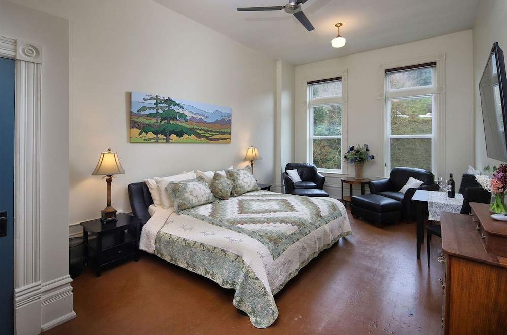 Palace Hotel Port Townsend - photo 3