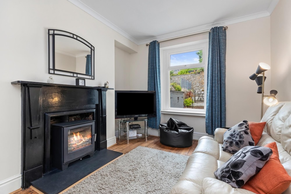 Penlan Close to Town and Beaches in Tenby, United Kingdom