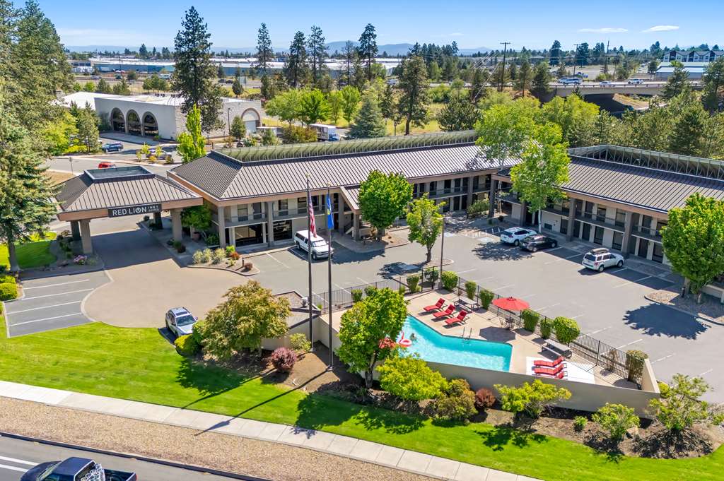 Red Lion Inn & Suites Deschutes River Bend - photo 3