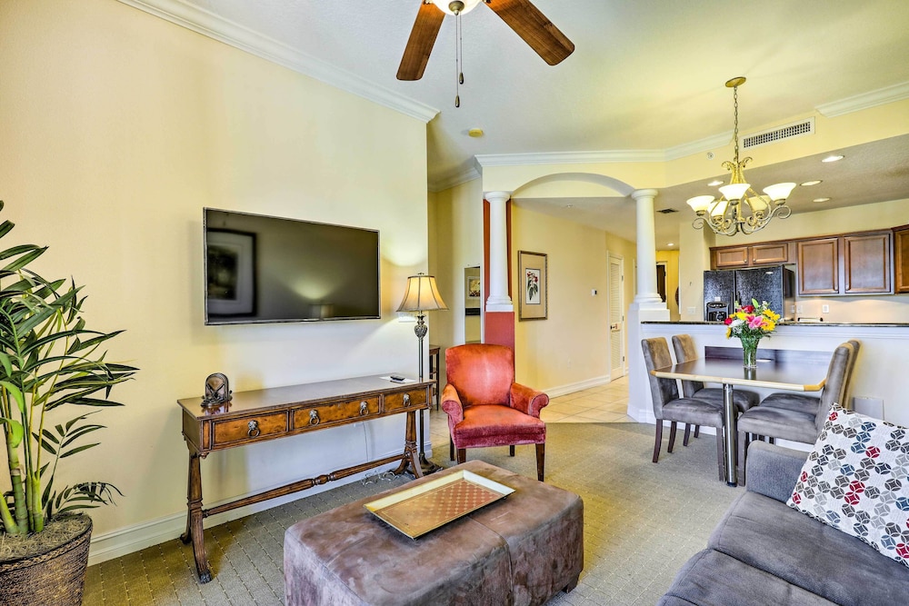 Upscale Unit in Private Golf Resort w Pool - photo 2