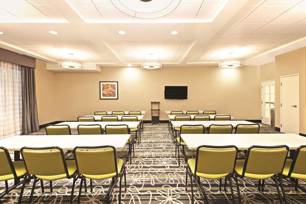 La Quinta Inn & Suites by Wyndham Billings - photo 23