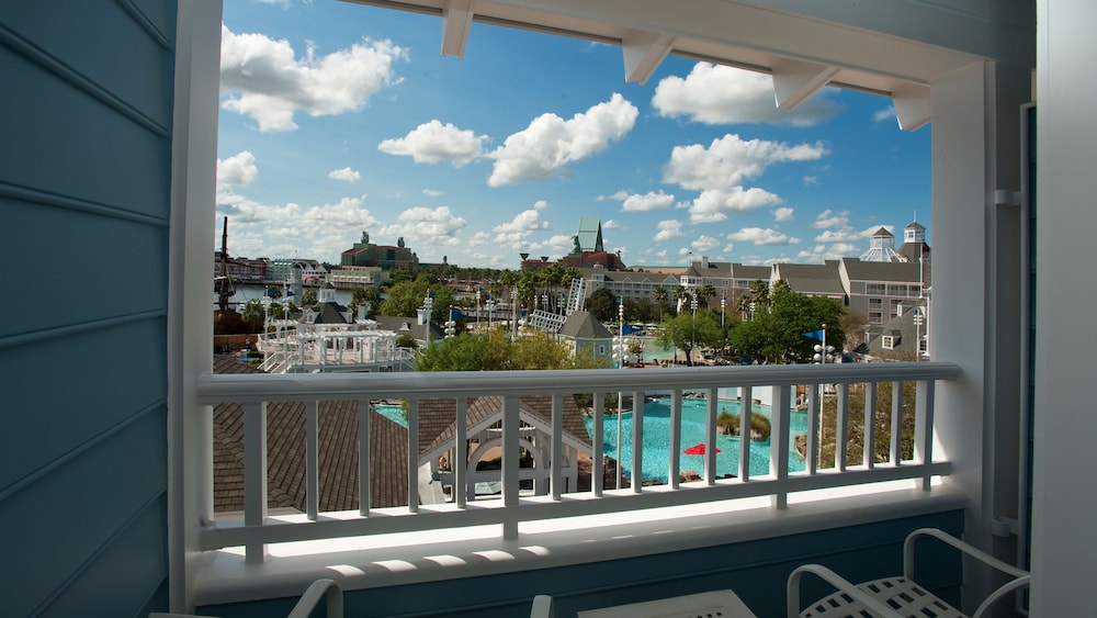 Disney's Yacht Club Resort - photo 30