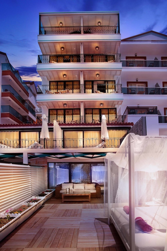 Nur Beach Hotel - carbon neutral hotel in Kas