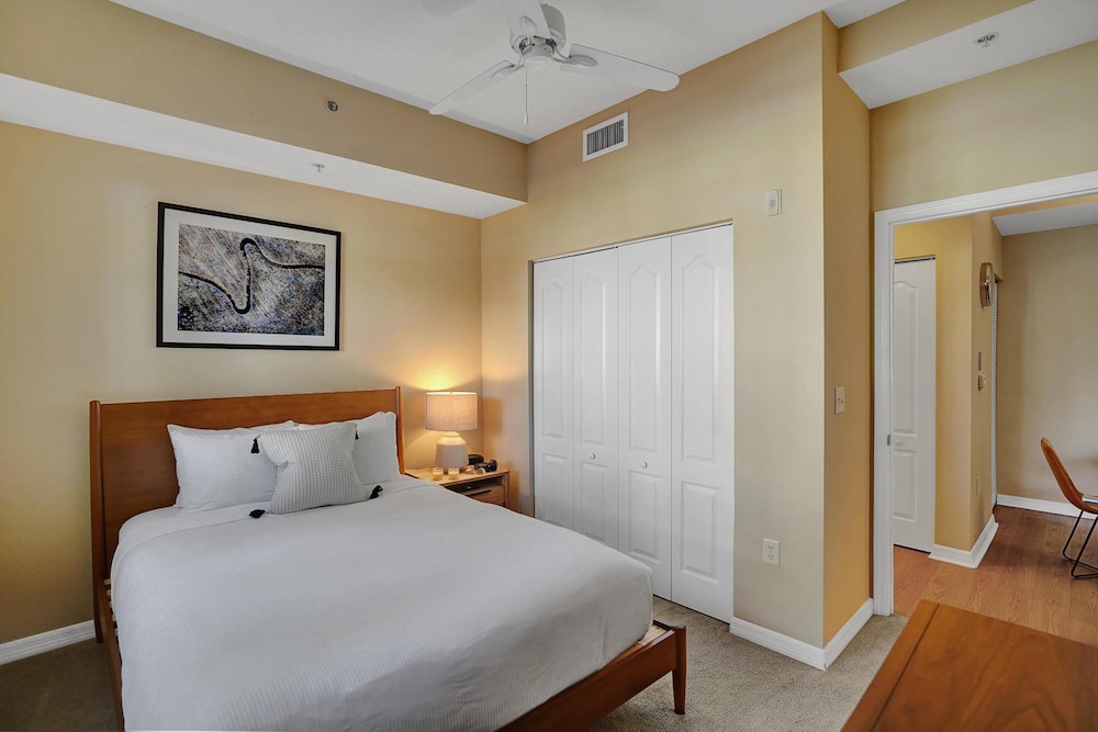 Dharma Home Suites South Miami at Red Road Commons - photo 15