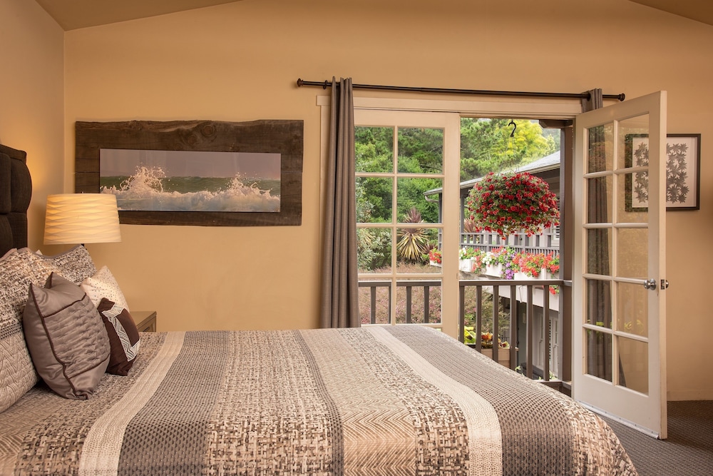Carmel Country Inn - photo 8