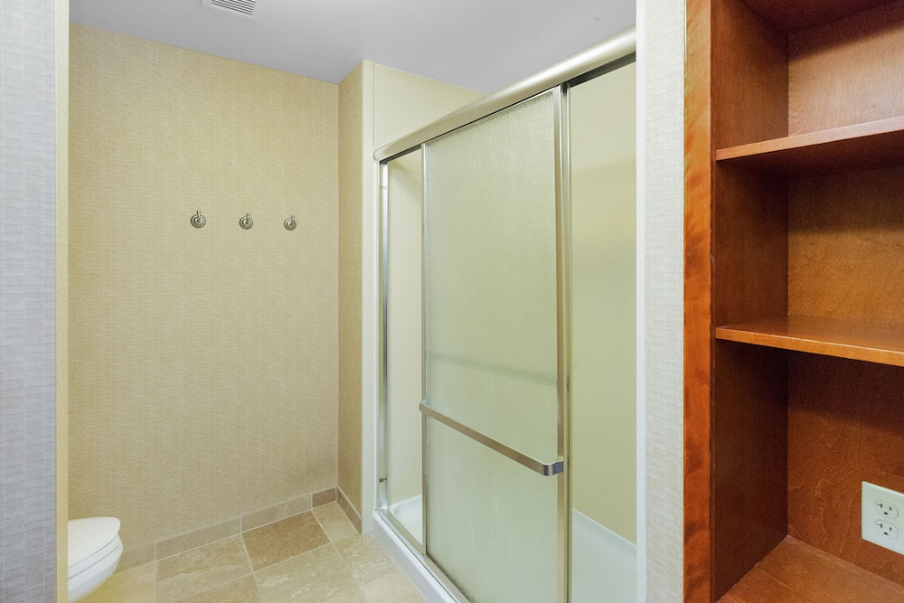 Hampton Inn & Suites Blairsville - photo 30