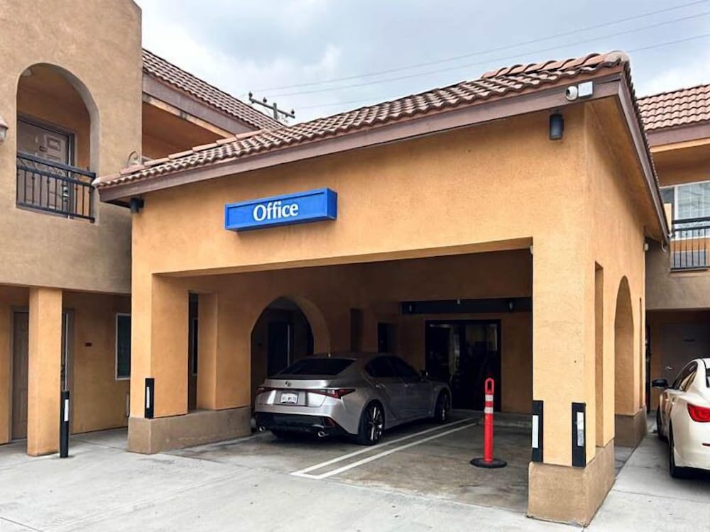 Motel6 South Gate CA - photo 28