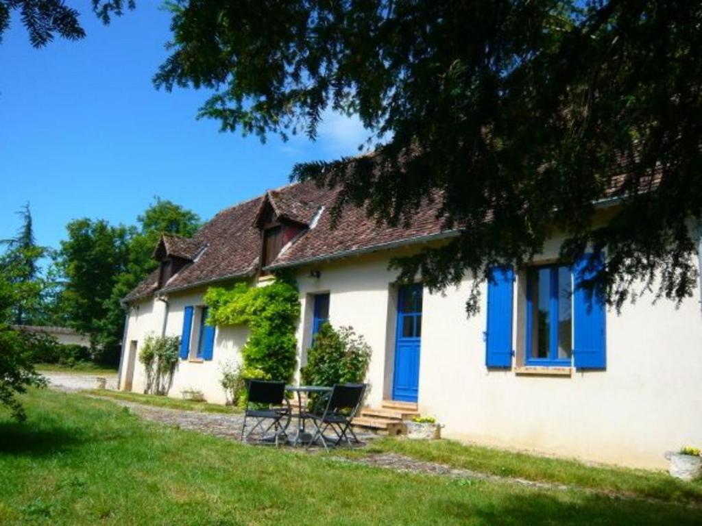 Gîte Confortable au Cœur du Vignoble de Sancerre avec Internet et Proche de la Loire à Vélo FR 1 586 3 — hotel in Pouilly-Sous-Charlieu
