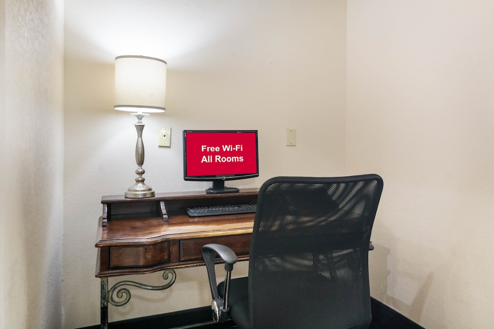 Red Roof Inn Carrollton - photo 27
