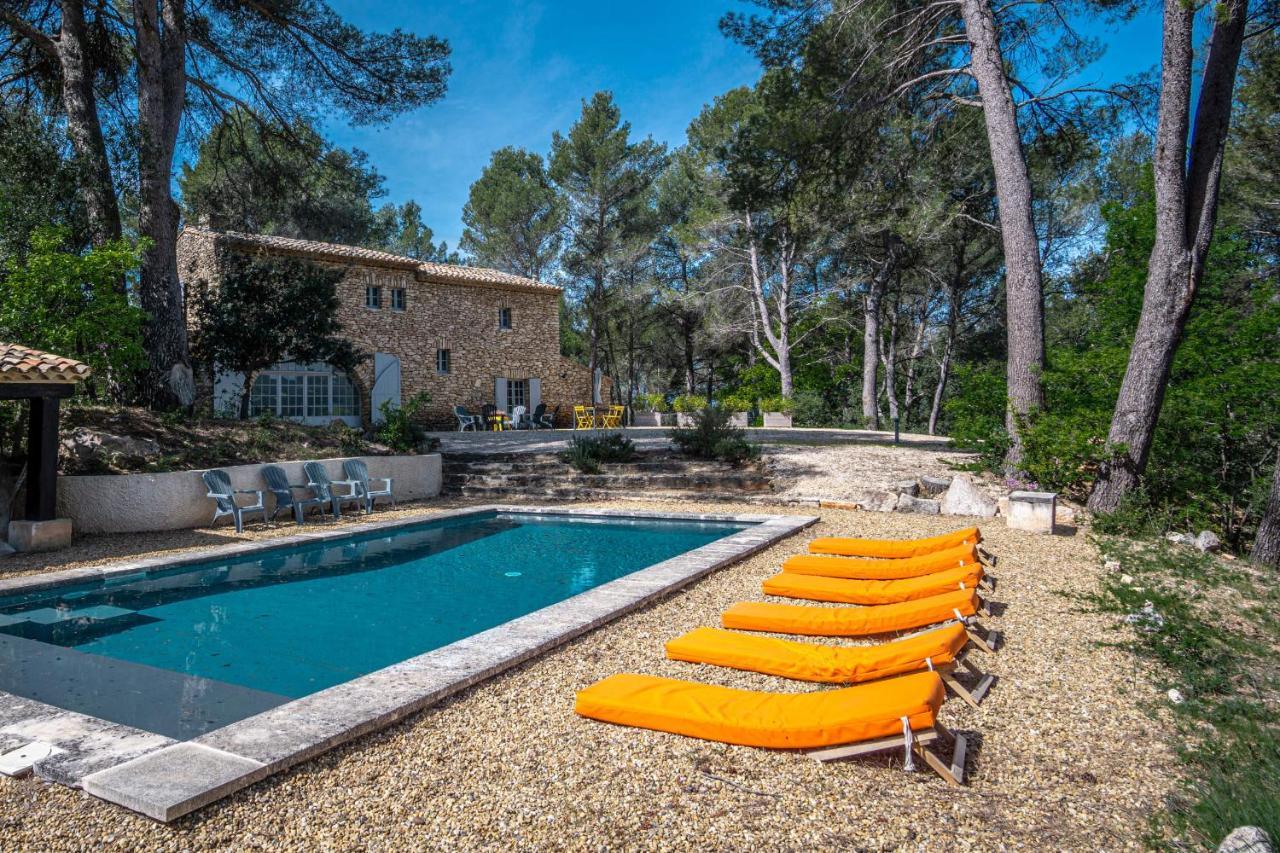 Stunning Panoramic Views And Heated Pool in Roussillon - carbon neutral hotel in Roussillon