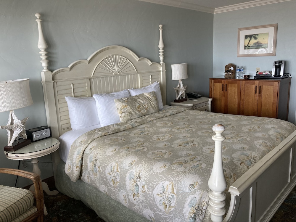 Blue Dolphin Inn - photo 18