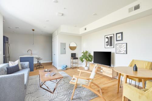 Sonder Frankford Flats - photo 8