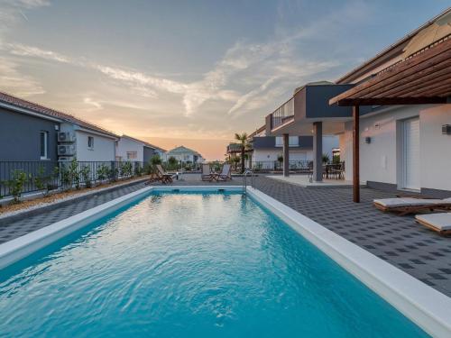 Nicely decorated villa with swimming pool — 4-Star Luxury Hotel in Sukosan, Croatia