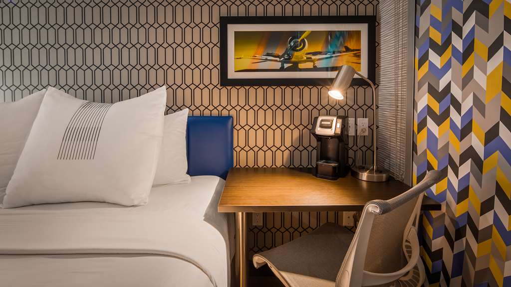GLō Best Western Brooklyn NYC - photo 18
