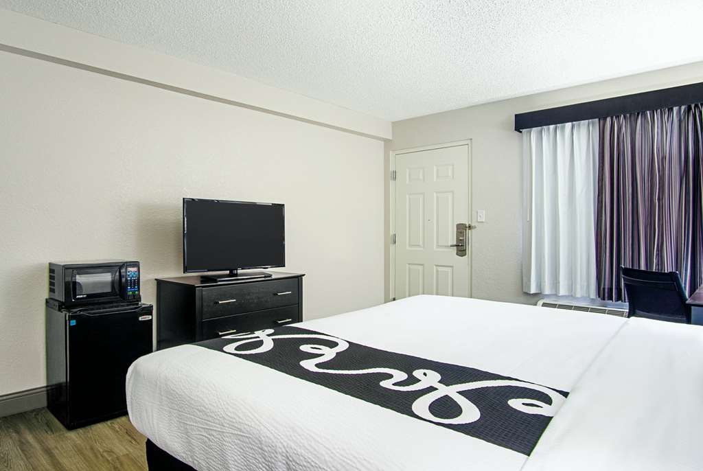 La Quinta Inn by Wyndham West Palm Beach Florida Turnpike - photo 23