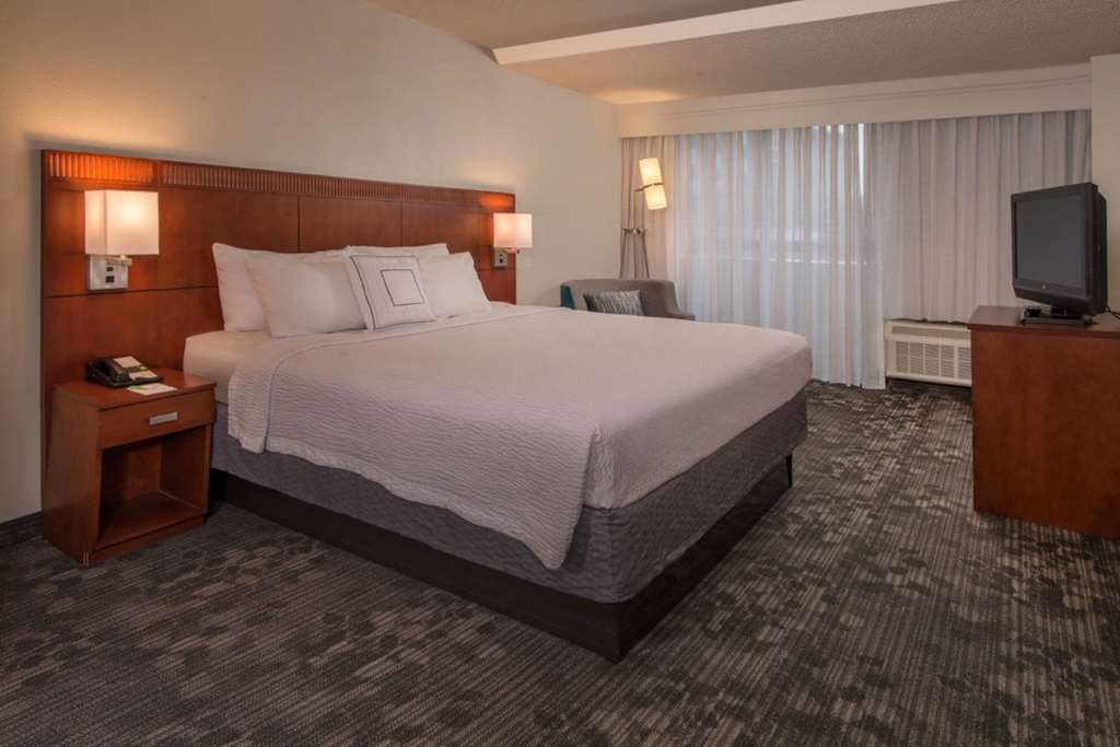 Sonesta Select Arlington Rosslyn - photo 12