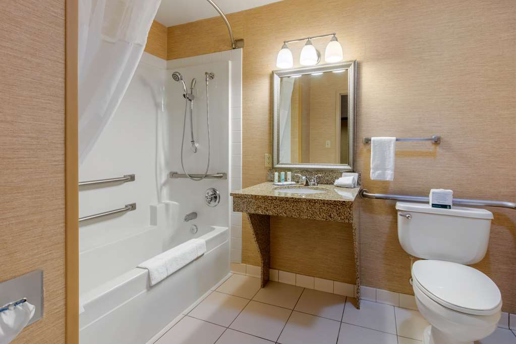 Quality Inn & Suites Benton Draffenville - photo 12