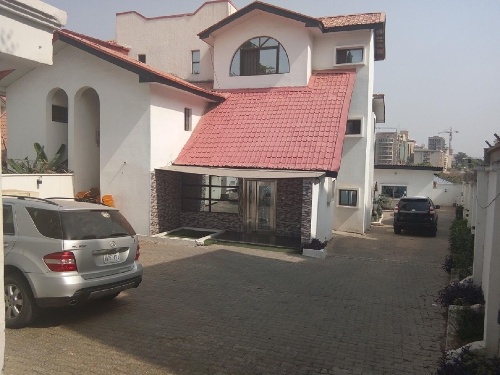 Jat Suites - carbon neutral hotel in Abuja