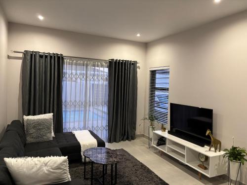 Modern 3 bedroom Urban Getaway