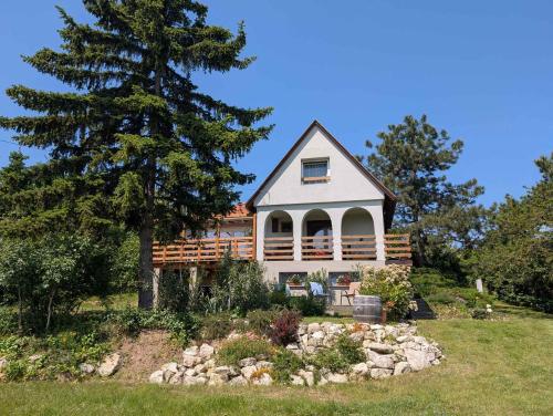 Holiday home in Pakozd Velence See 43968 — 4-Star Luxury Hotel in Pakozd, Hungary